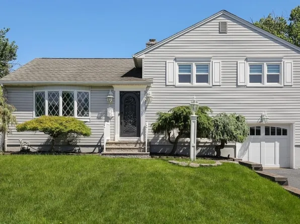 15 Cutler Pl, Clark Twp., NJ 07066