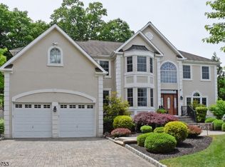 4 Skyview Ter, Riverdale, NJ 07457