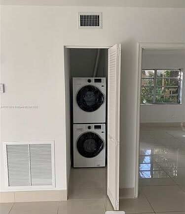 3rd image of 315 Majorca Ave #1B