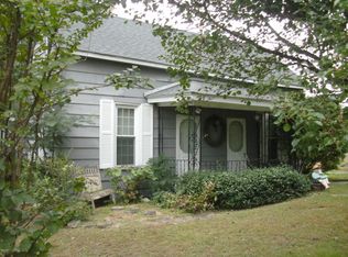 515 Marshall St, Harrisburg, IL 62946