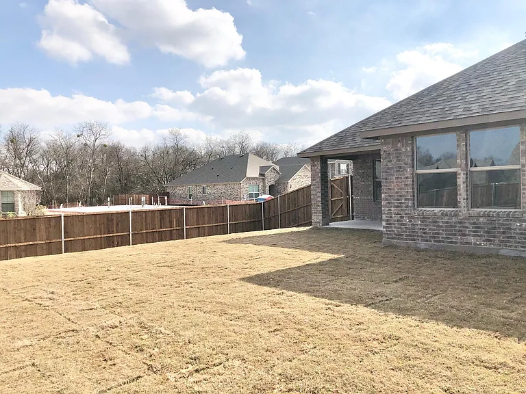 1261 Sharp St — Photo 34