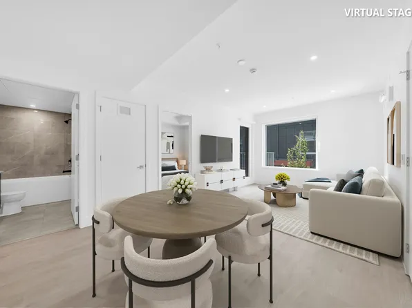 2210 E 1st Ave, Vancouver, BC V5N 1A1