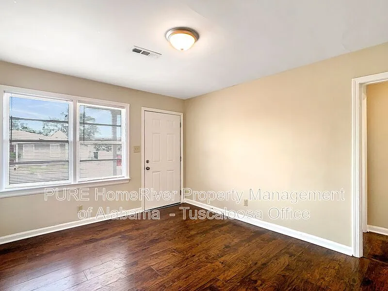 2 bed, 1.0 bath, 745 sqft, $870 — Photo 4