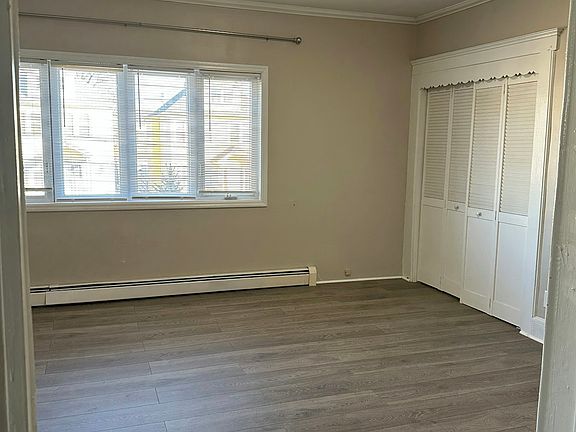 Livingroom With Closet
