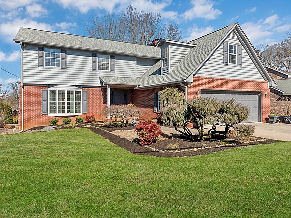 2nd image of 1341 Farrington Dr