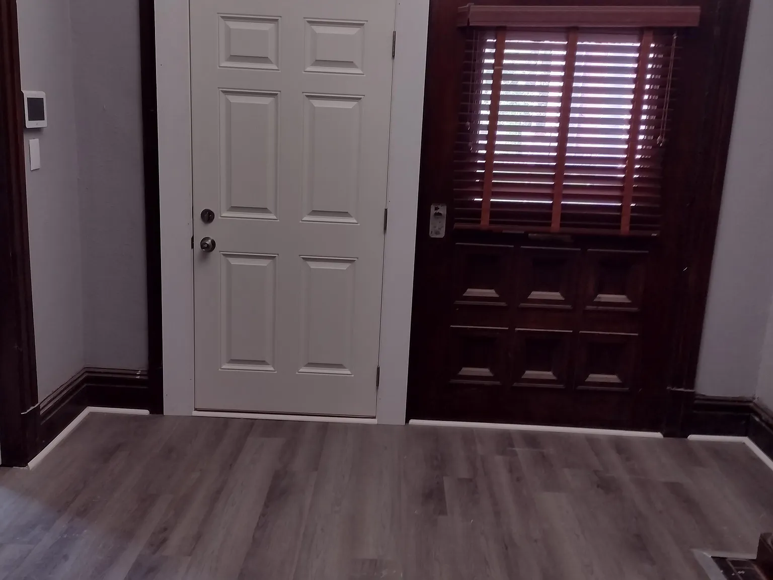 4 bed, 2.0 bath, 3800 sqft, $776 — Photo 4