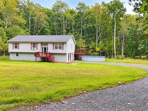 1301 Sierra Trails Dr, East Stroudsburg, PA 18302