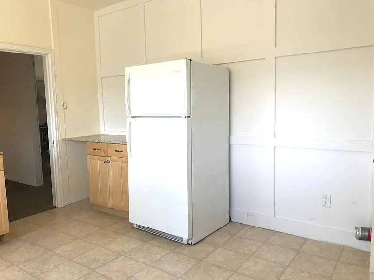 1300 E Atkin Ave #UPSTAIRS — Photo 6