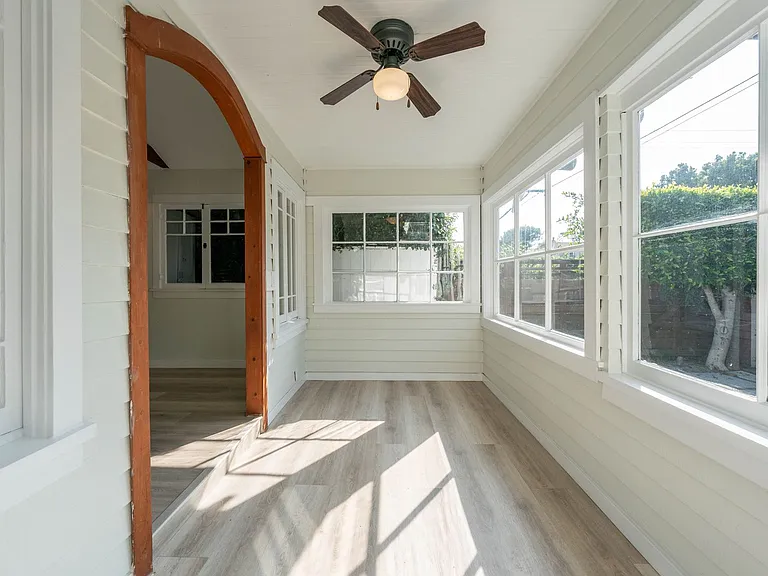 706 Marine St — Photo 2