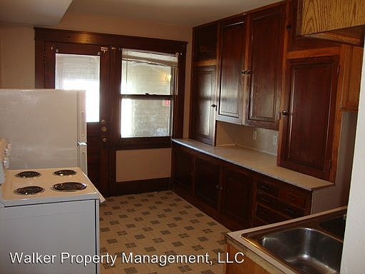 3rd image of 714 McKinley St