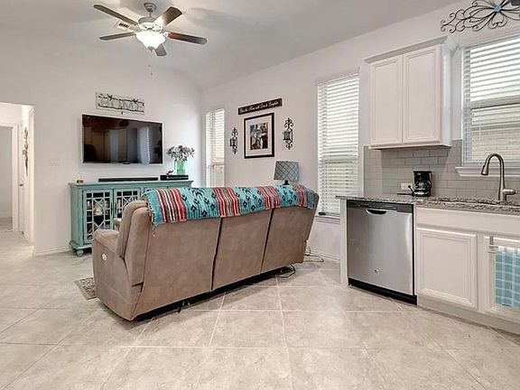 3rd image of 2109 Sauterne Dr