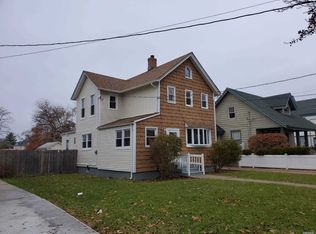 166 Church St, Freeport, NY 11520