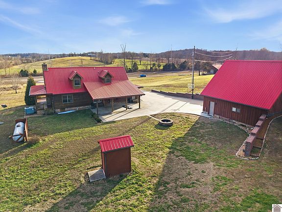 3rd image of 420 Curd Cemetery Rd