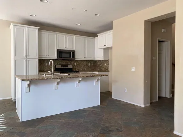 73 Sunflower St, Redlands, CA 92373