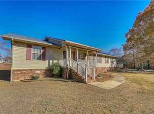 5693 Sand Flat Rd, Harrison, AR 72601