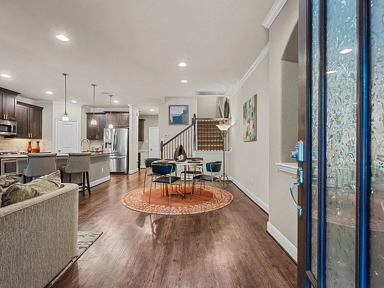 416 Via Regatta Dr — Photo 4