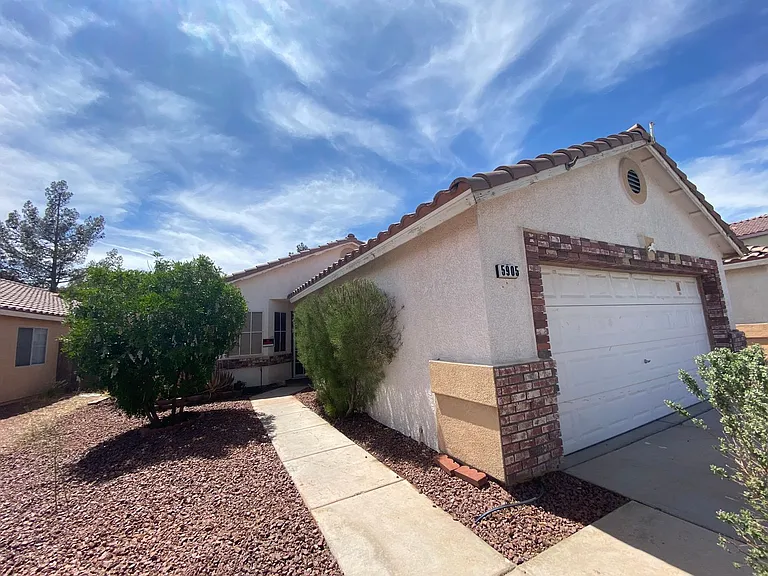 5905 Silver Heights St — Photo 1