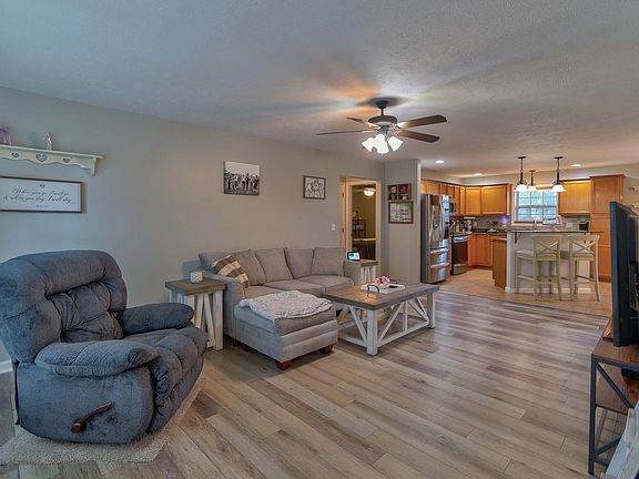 4th image of 11400 Aplomado Dr