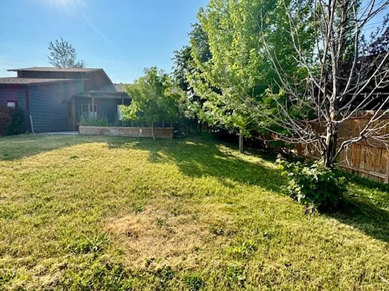 4020 Annie St — Photo 56