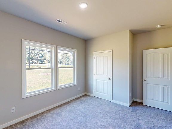 3rd image of 1345 Pinkney Road NW