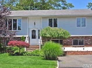 805 Stanley St, West Islip, NY 11795