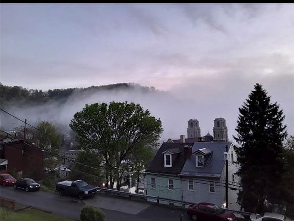 3rd image of 613 Stanton Ave
