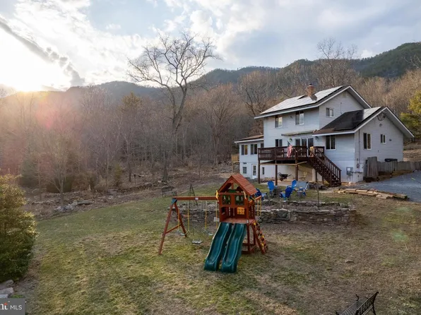 1131 Page Valley Rd, Luray, VA 22835