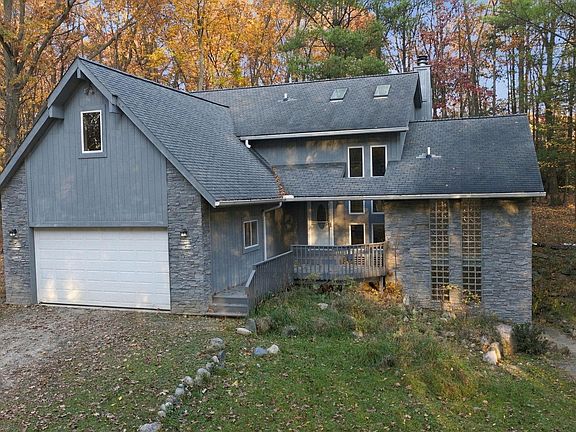 3rd image of 4814 Hagerman Rd
