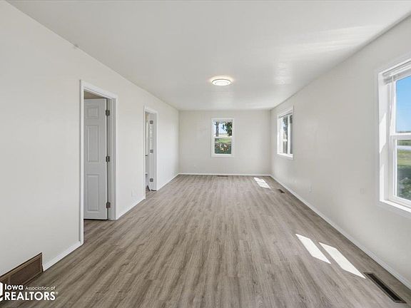 3rd image of 32031 Y Ave