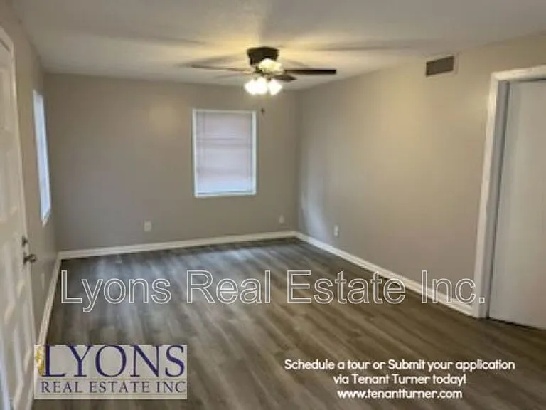 2310 Deborah Dr — Photo 4