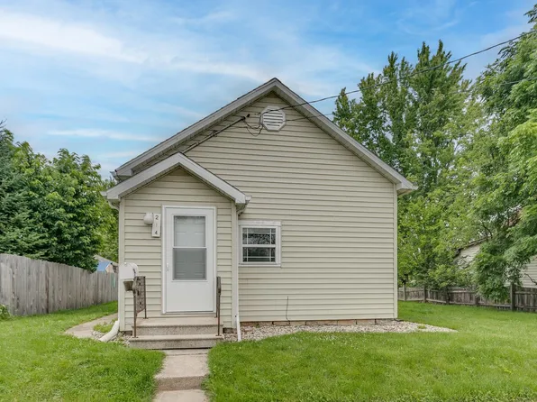 214 W 10th St, Kaukauna, WI 54130