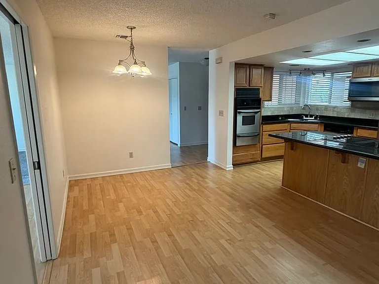 2103 Beechwood Ct — Photo 5