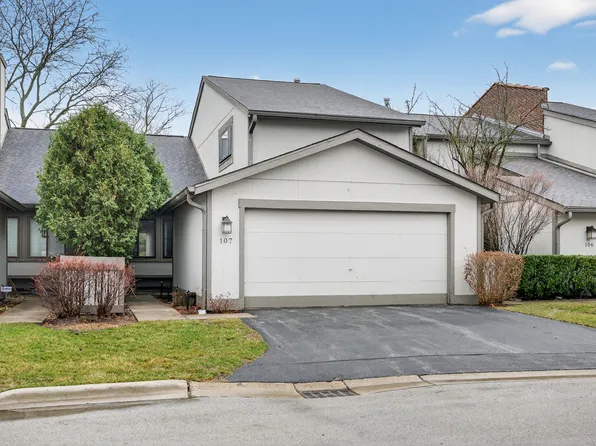 107 Chicory Ct, Rolling Meadows, IL 60008