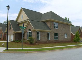 514 Cherry Creek Dr, Loganville, GA 30052