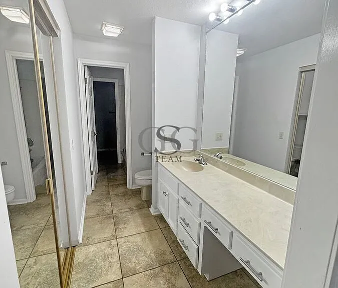 210 Circle St #5 — Photo 13