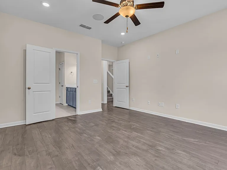 633 Castle Rd — Photo 18