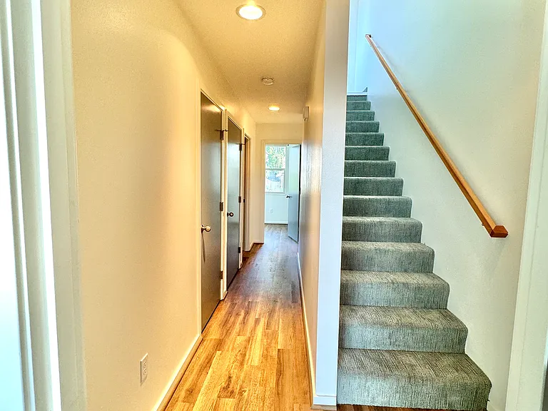 3031 NW 56th St — Photo 15
