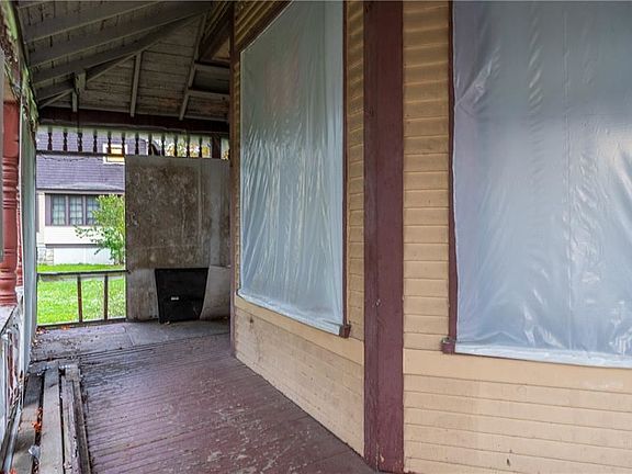 5th image of 3903 Spencer Ave