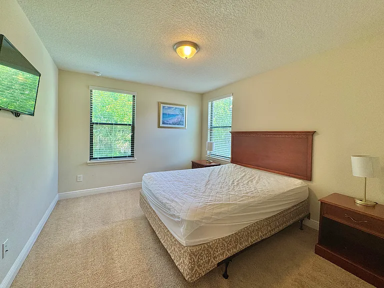 8173 Roseville Blvd — Photo 11