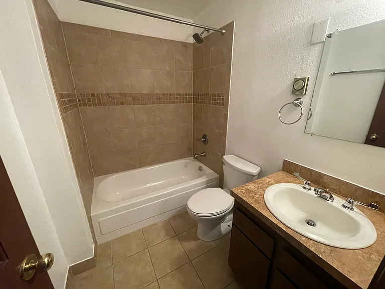 3030 Folsom St #B — Photo 4