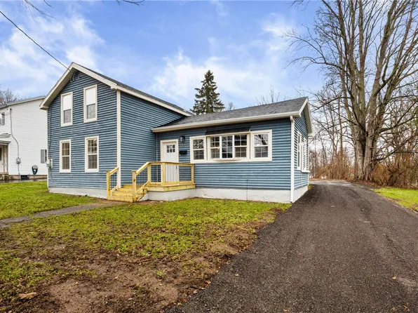 113 Caroline St, Clyde, NY 14433