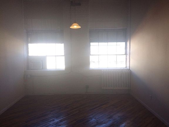 3rd image of 1417 Kemper St #4D