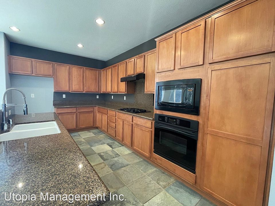 1st image of 40324 Catania Ct