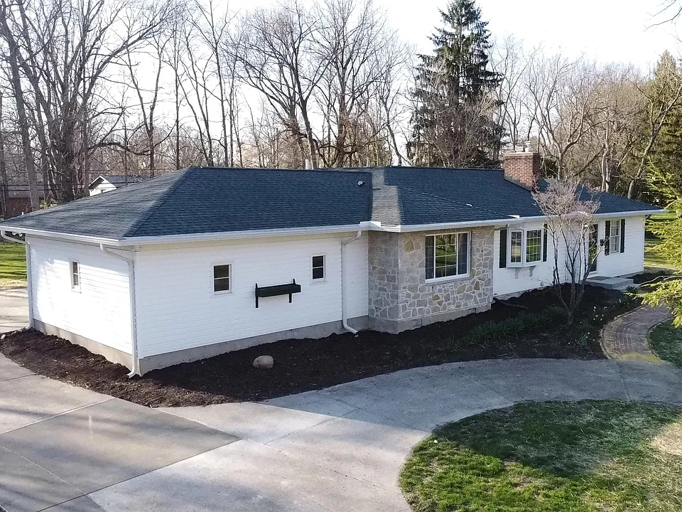4823 Glenmina Dr