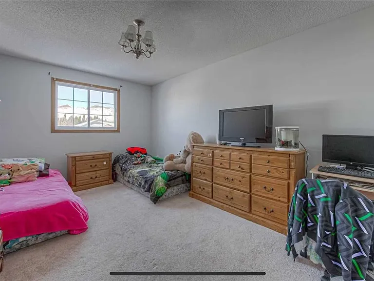 389 Greenbrier Rd — Photo 12