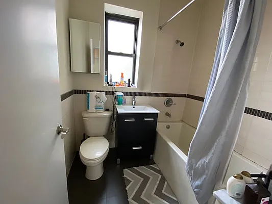 Rented by Mdays Realty | media 23