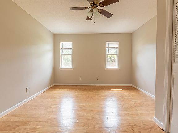 5th image of 1003 Brynewood Park Dr