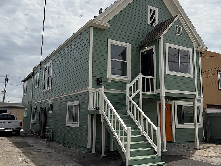 464 Milton Ave — Photo 11