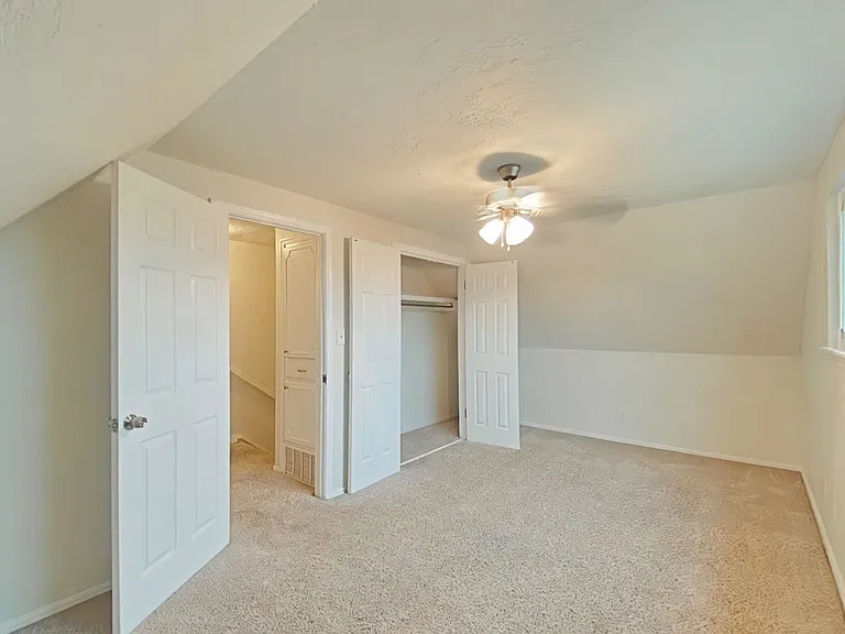 318 NW 62nd St — Photo 10