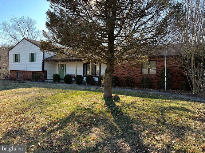 1st image of 2315 Northcliff Dr